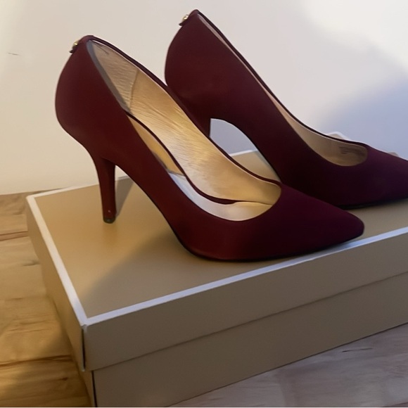 Michael Kors Shoes - Michael Kors Burgundy Heels